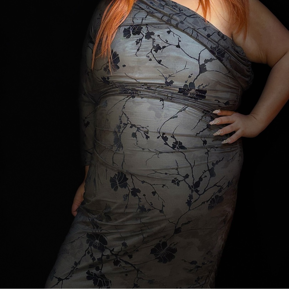 SHEIN Gray Floral One-Shoulder Dress